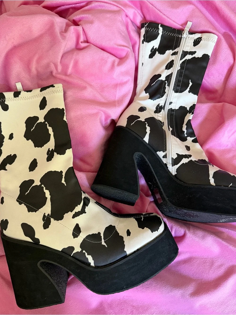 Source Unknown Black & White Cow Print Platform Ankle Boots